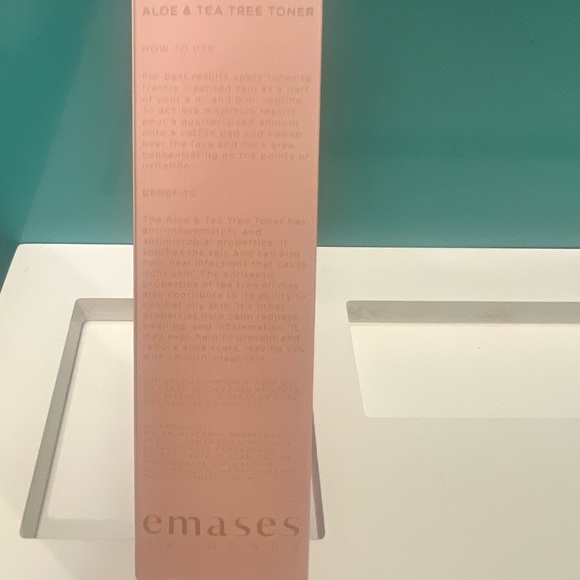 😇 3/$15 or listed price— NWT Tea Tree Toner - Picture 3 of 3